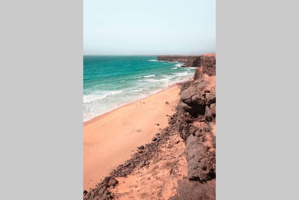 Wave & Chill -the House- * El Cotillo (Fuerteventura)